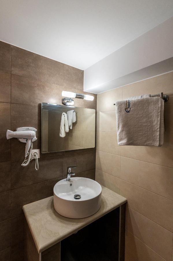 Enastron Apartments Сития Екстериор снимка