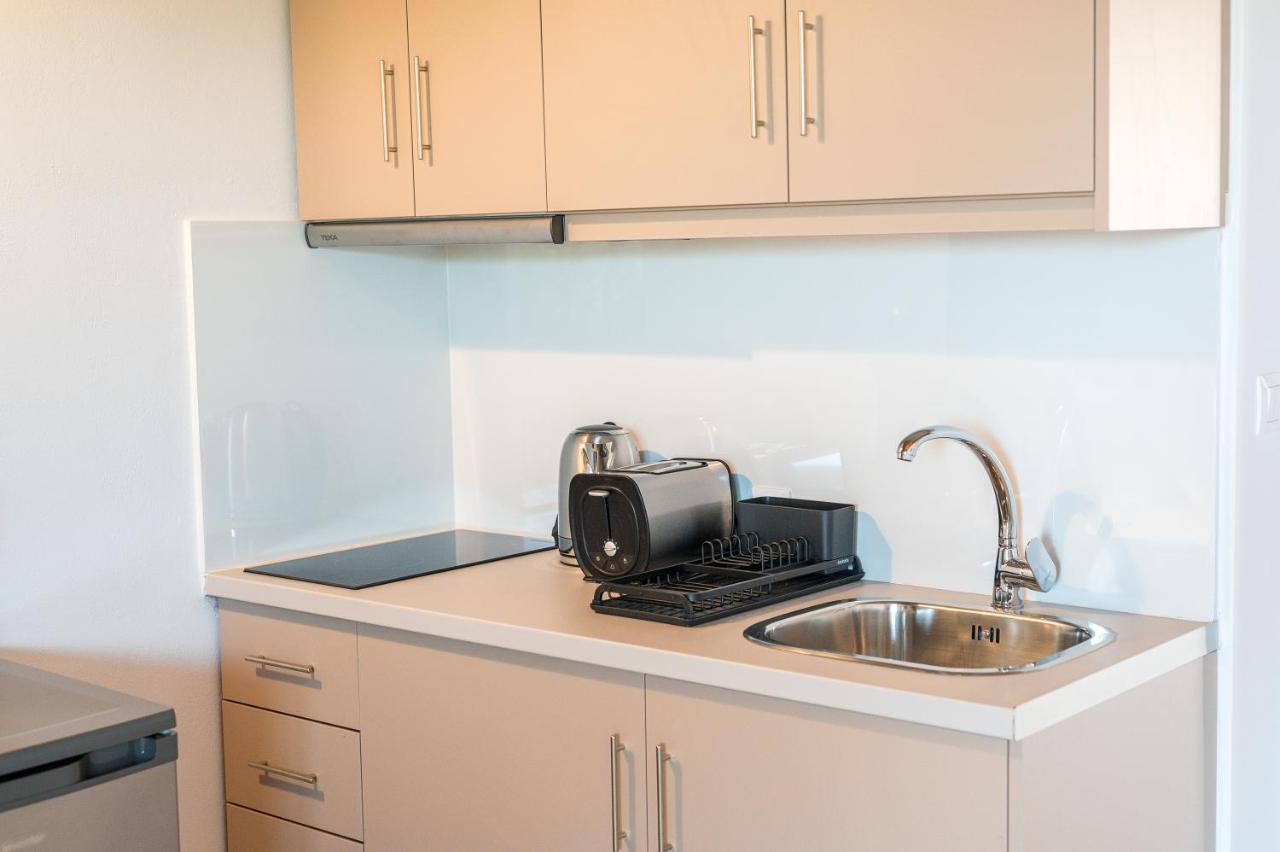 Enastron Apartments Сития Екстериор снимка